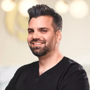 Zahnarzt Elias Nisafi